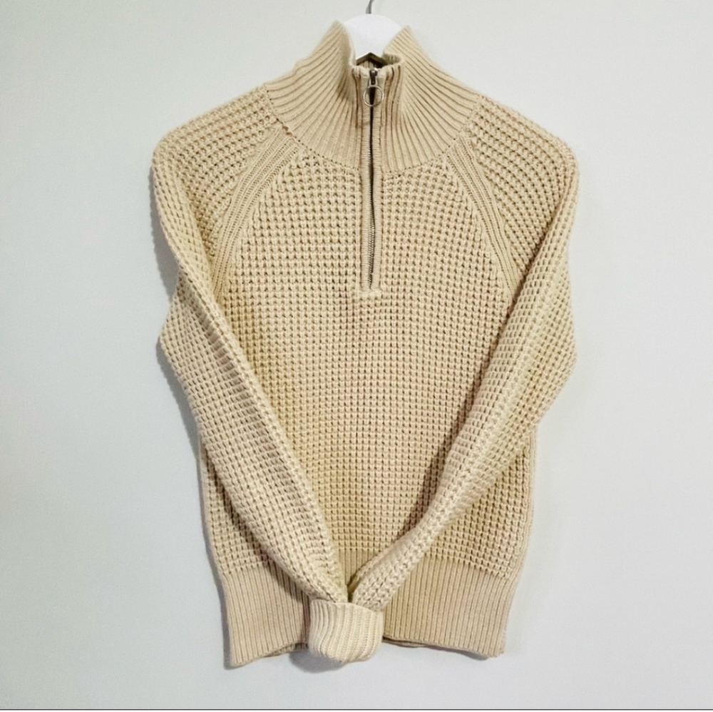 Roots 1/4 zip waffle sweater - Size Medium
